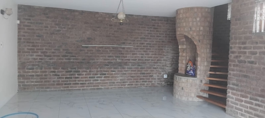 4 Bedroom Property for Sale in Kaffrarian Heights Eastern Cape